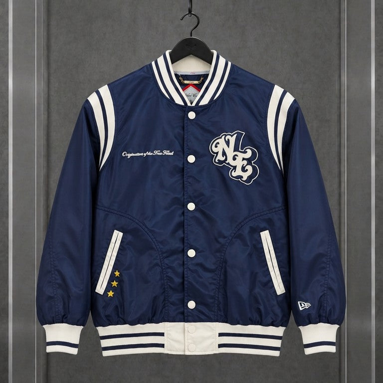 New Era 'Originators of the True Fitted' Eagle Satin Varsity Jacket — foto 1