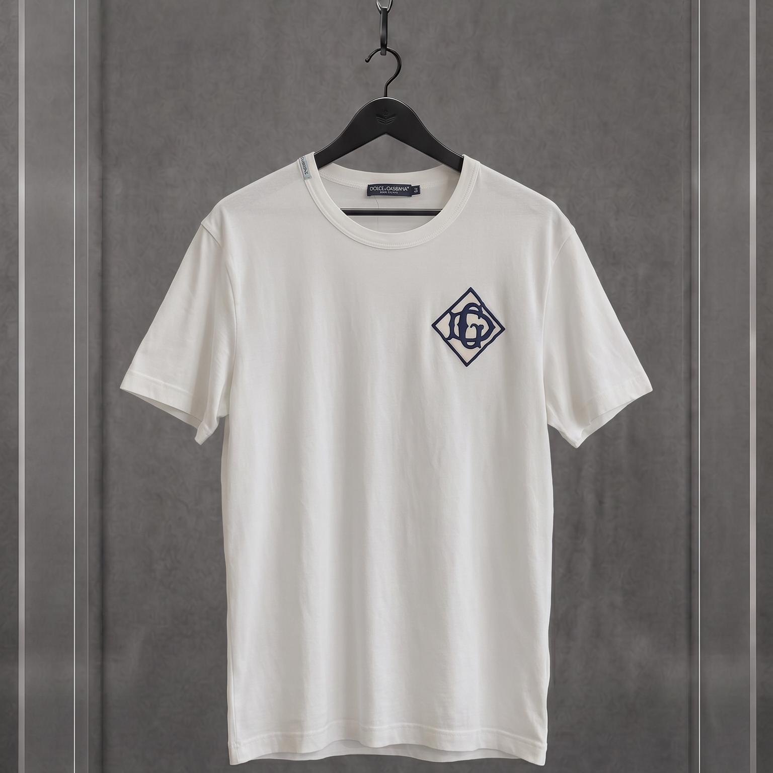 DOLCE & GABBANA Tee com patch DG